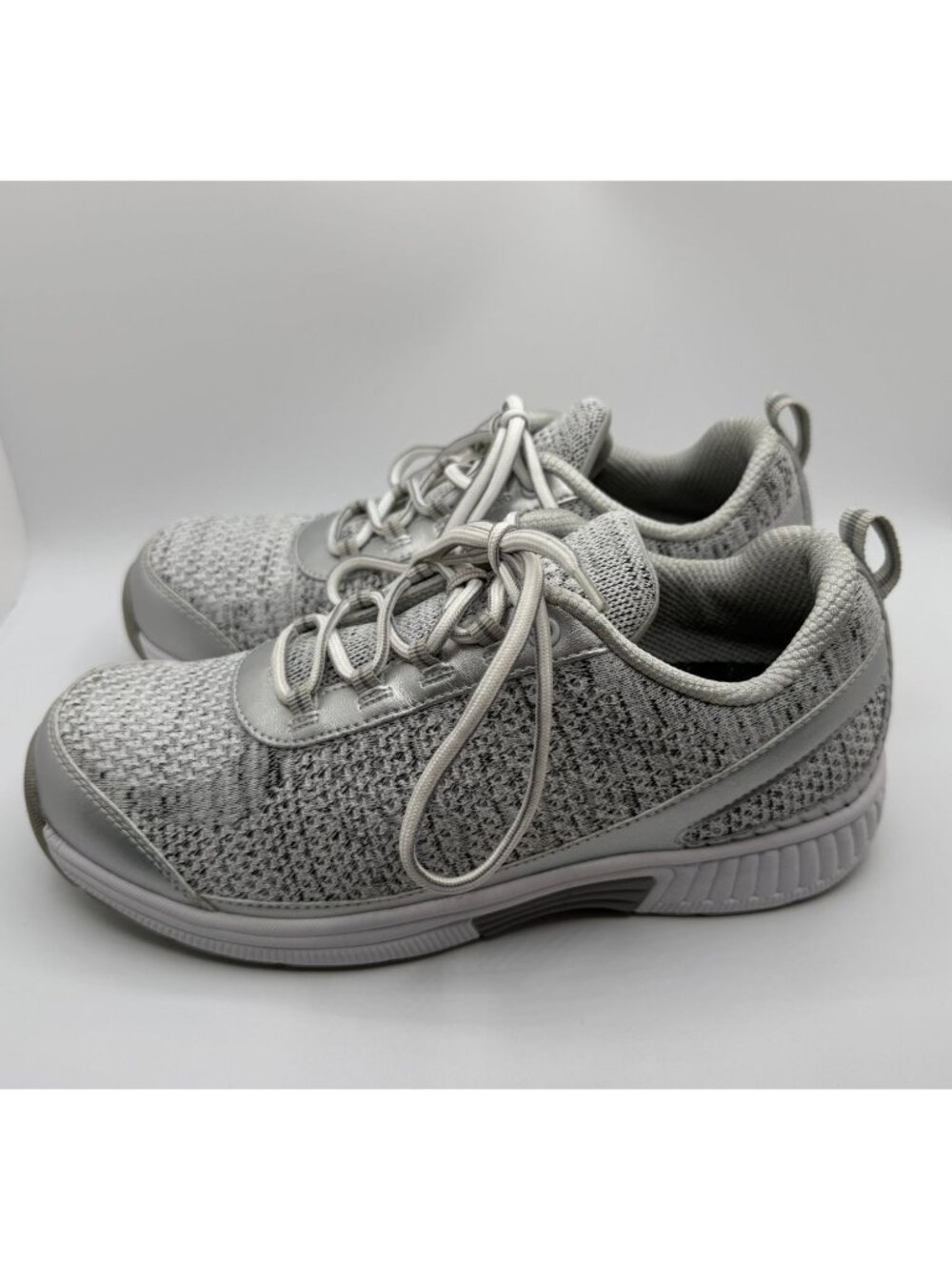 BioFit Orthofeet 982 Women Size 10 2E(X-Wide) Gray Knit Comfort Walking Sneakers